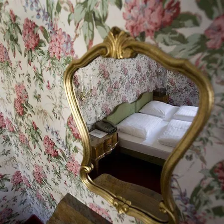 Hohenstauffen Hotel