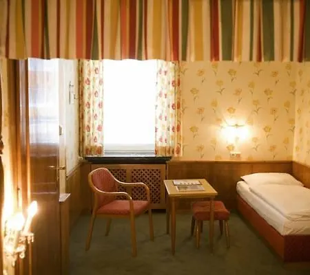 Hohenstauffen Hotel 3*