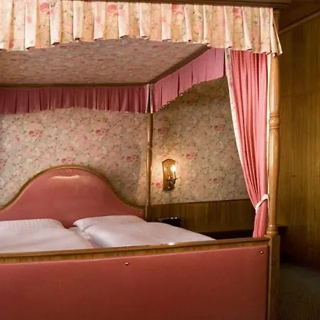 Hohenstauffen Hotel