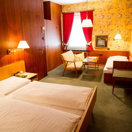 Hotel Hohenstauffen 3*