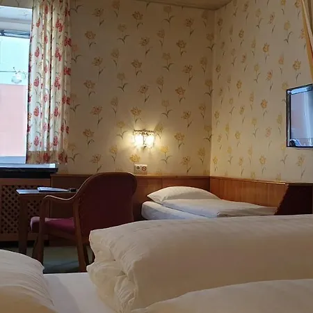 Hohenstauffen Hotel 3*