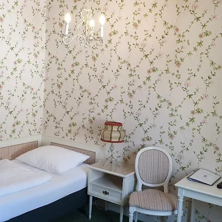 Hohenstauffen Hotel 3*