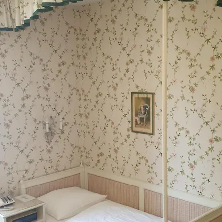 Hohenstauffen Hotel 3*