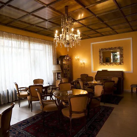 Hohenstauffen Hotel 3*