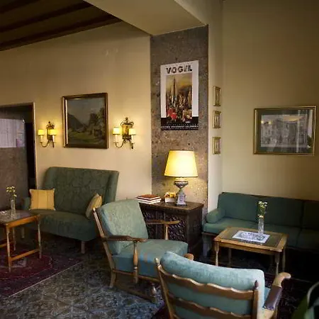 Hohenstauffen Hotel 3*