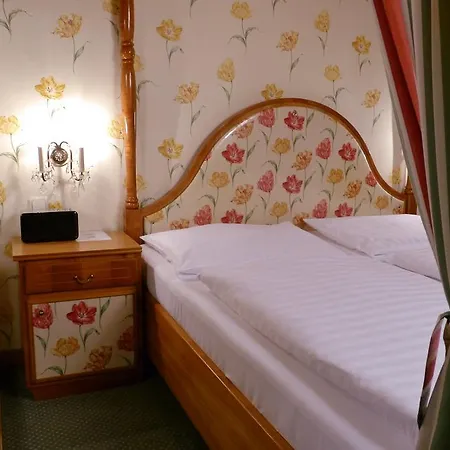 Ξενοδοχείο Hohenstauffen 3*