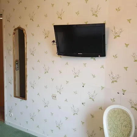 Hohenstauffen Отель